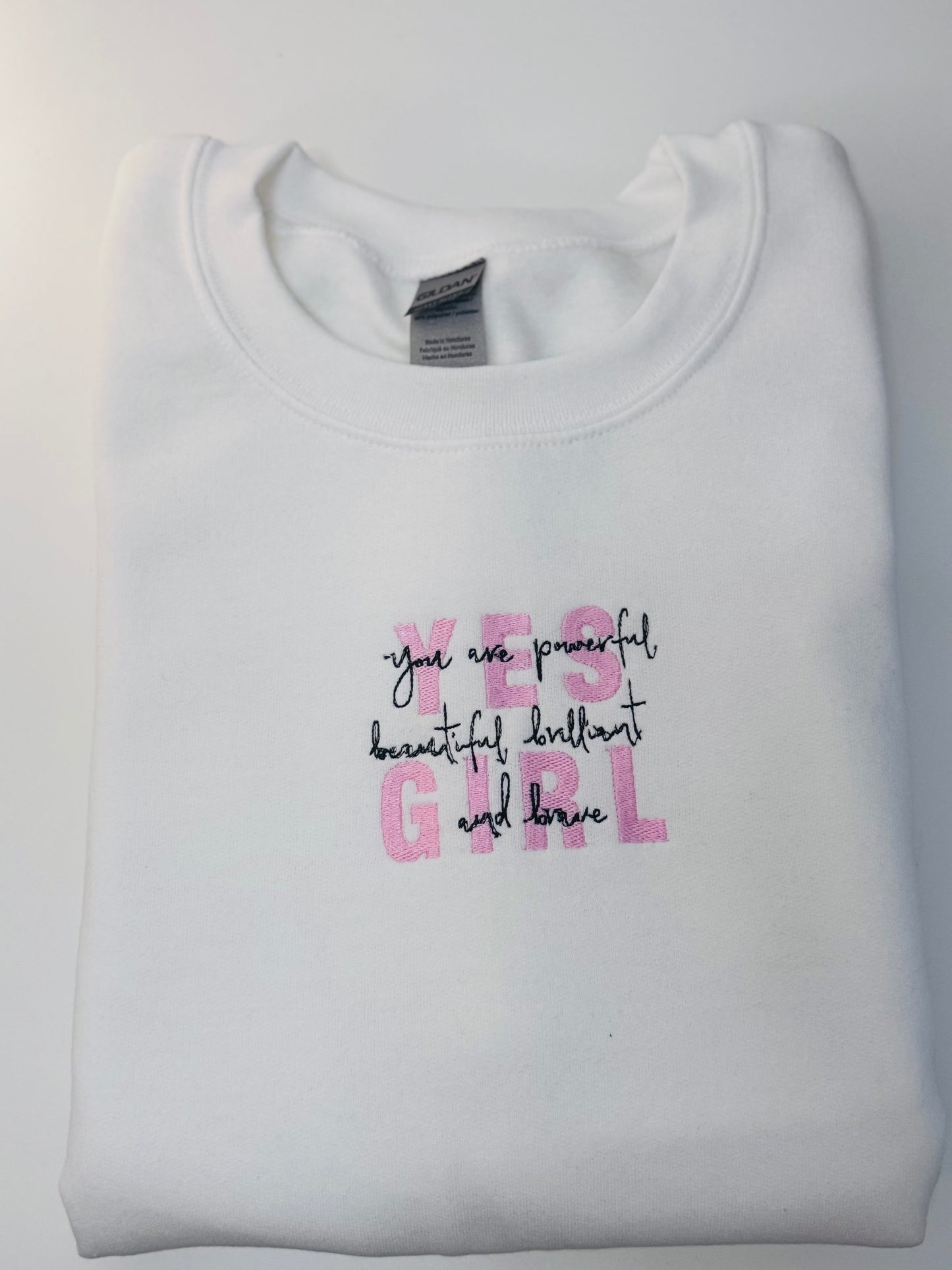 YES GIRL WHITE SWEATSHIRT